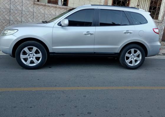 HYUNDAI SANTA FÉ 2.7 MPFI GLS V6 24V 200CV GASOLINA 4P AUTOMÁTICO HYUNDAI SANTA FÉ 2.7 MPFI GLS V6 24V 200CV GASOLINA 4P AUTOMÁTICO